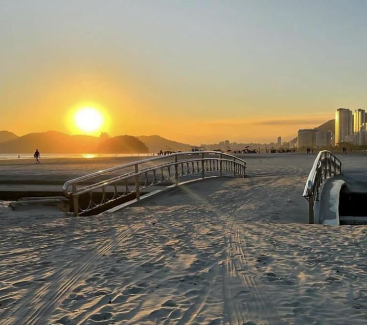 Apartamento Em Santos No Gonzaga Em Frente A Praia Exteriör bild