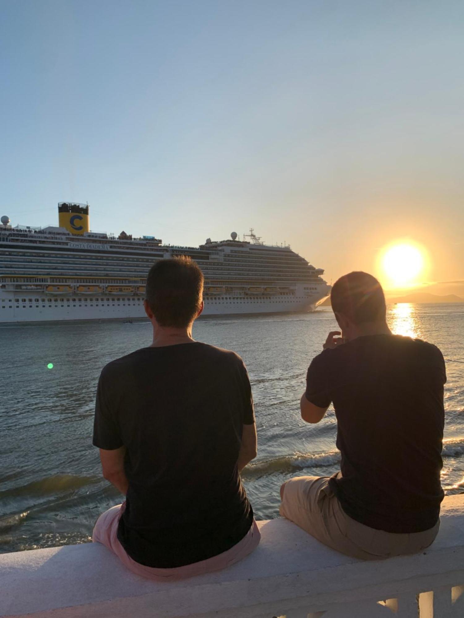 Apartamento Em Santos No Gonzaga Em Frente A Praia Exteriör bild